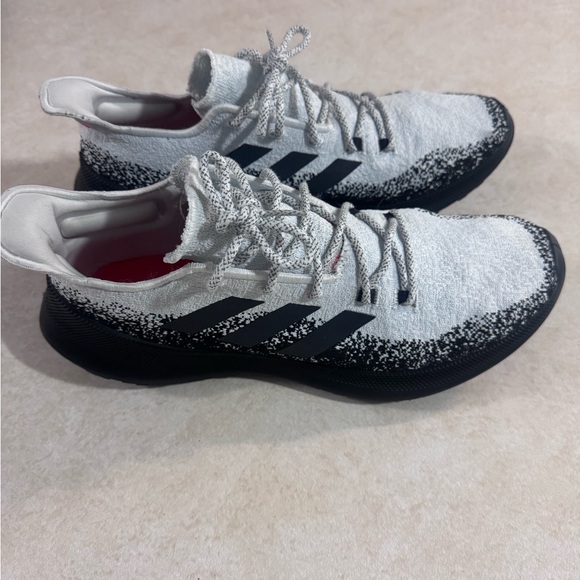 Adidas Sensebounce+ White and Black Athletic Shoes Mens size 12.5